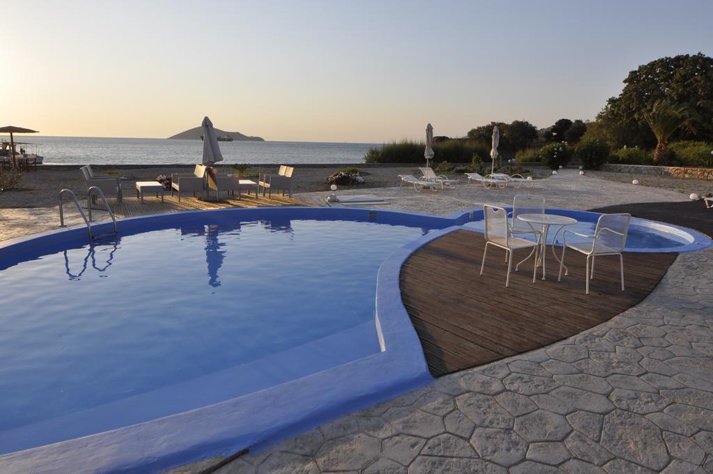 Tony'S Beach Vromolithos Exterior foto